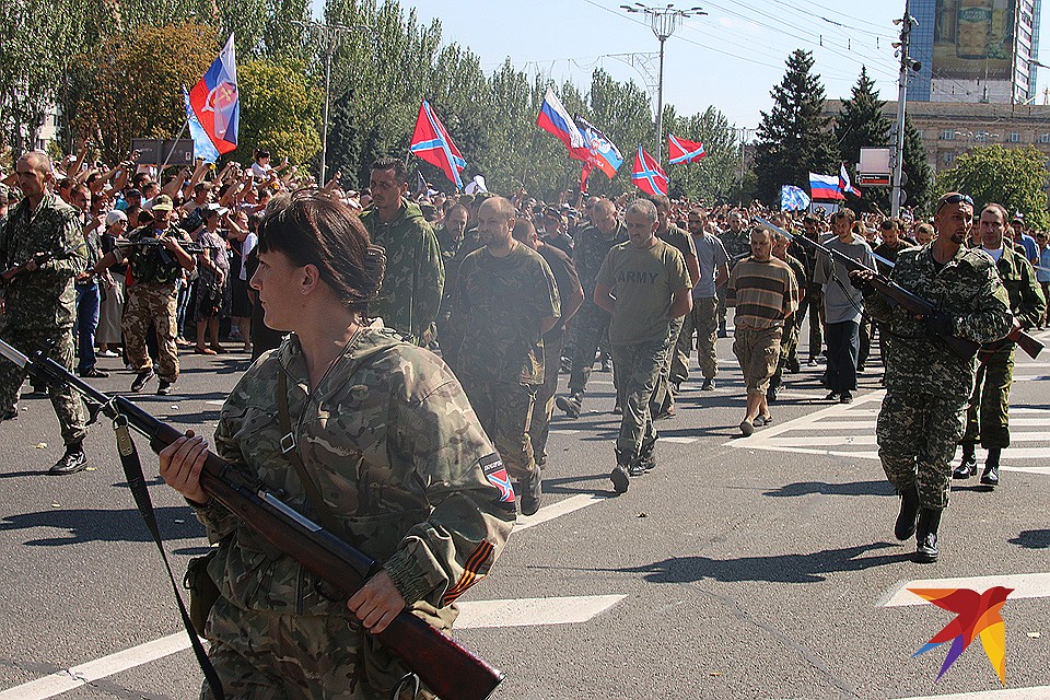 Пленные украинские солдаты на улицах Донецка, 2014 год. Фото: Александр КОЦ