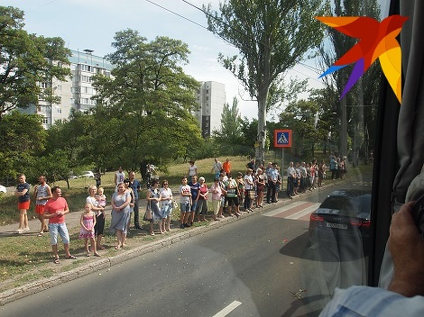 Александра Захарченко вышел проводить весь город Фото: Ольга ЖУКОВА