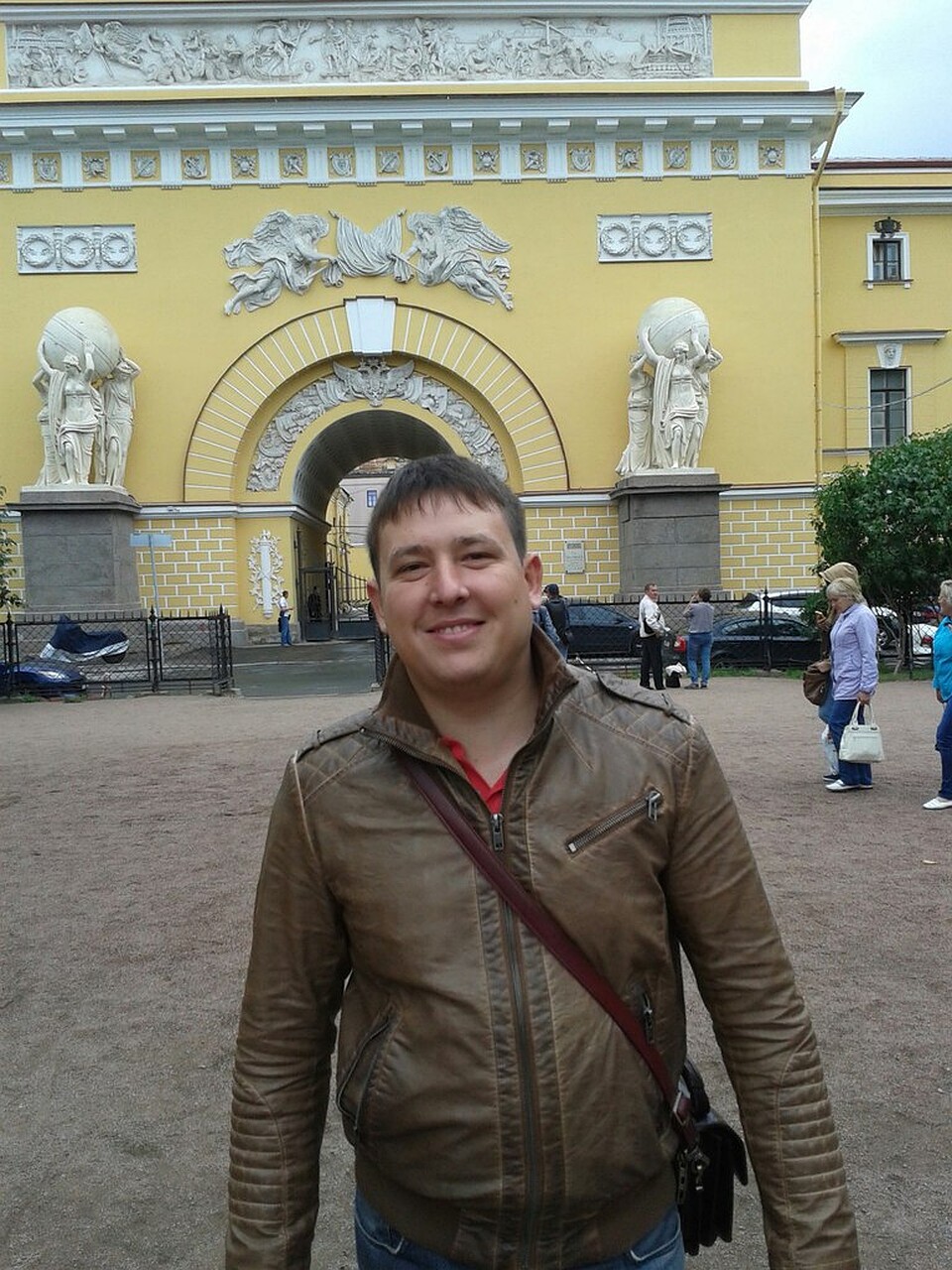 После выхода на пенсию Александр Вечернин хотел уехать в Питер вместе со своей семьей. Фото: vk.com