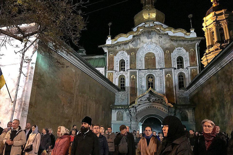 Пока во всех трех лаврах спокойно. Жизнь там идет своим чередом. Фото: Арина СУВОРОВА