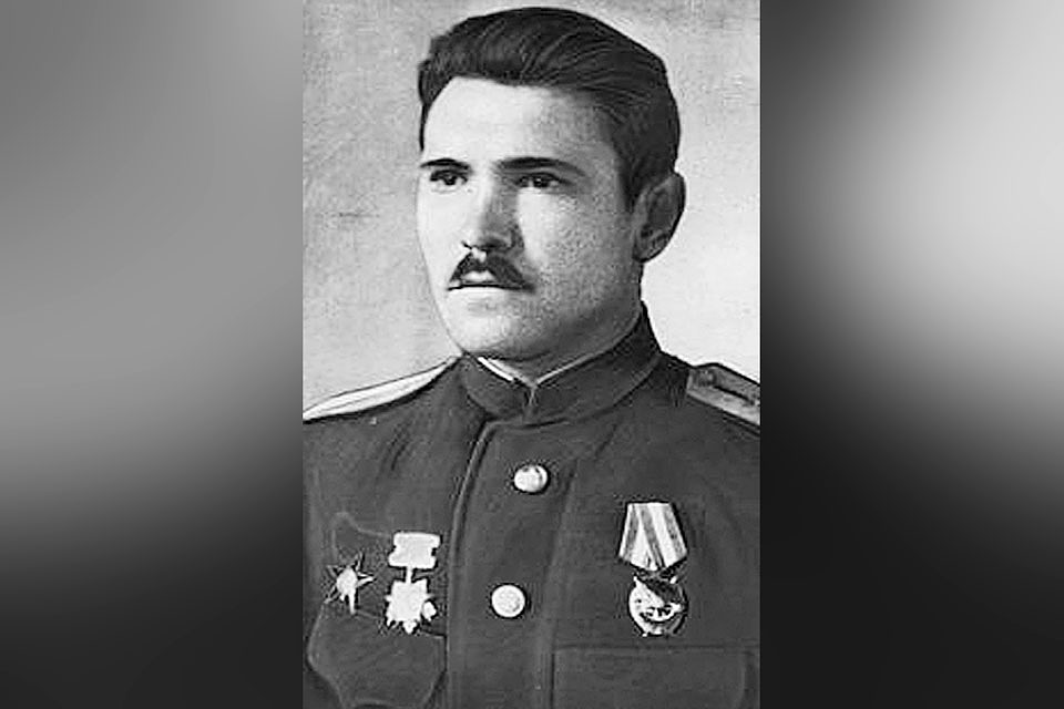 Петр Потапов