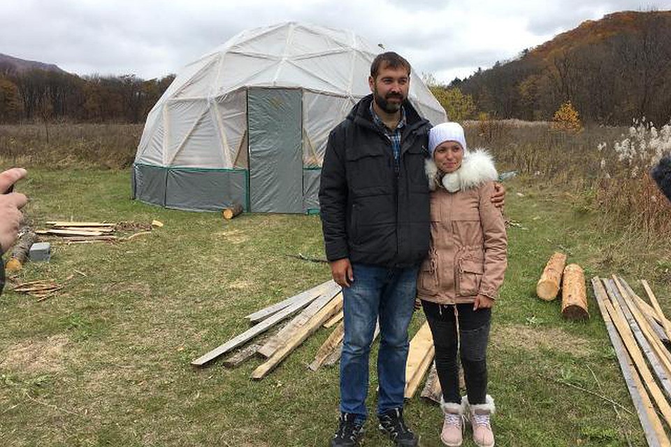 Кирилл Ярочкин и Ульяна Джигкаева уже больше года осваивают дальневосточные земли (фото предоставлено героем публикации).