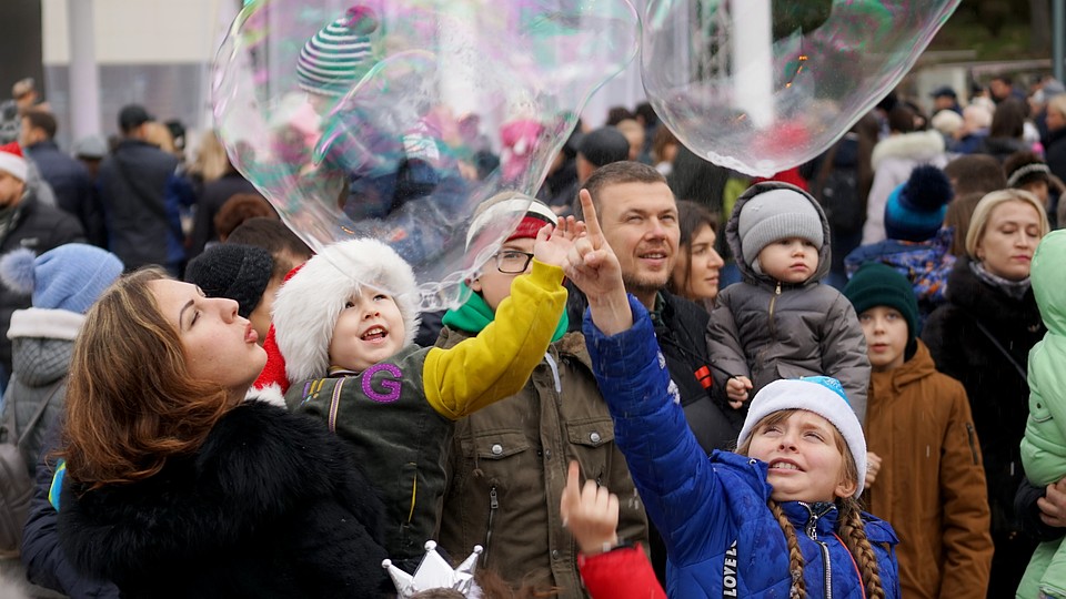 В новогодние каникулы впечатления и эмоции можно смело умножать! Фото: Олег МЫЛЬНИКОВ