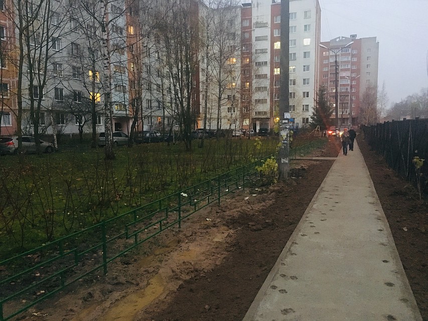 В Смоленске благоустроят 21 двор на девяти улицах. ФОТО: Виктория НИКОЛЬСКАЯ. Фото: Виктория НИКОЛЬСКАЯ