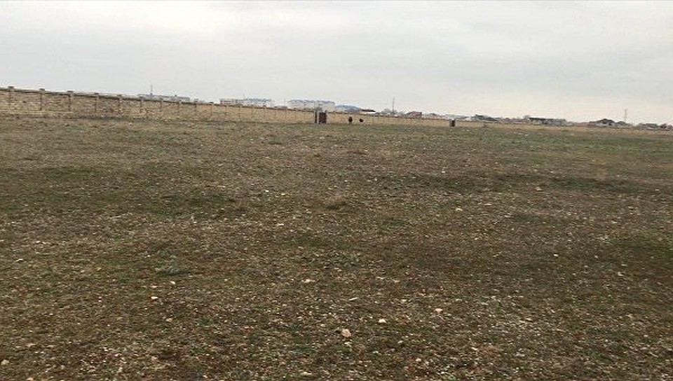Скандальный участок недавно обнесли забором. Фото: Никита Рассказов