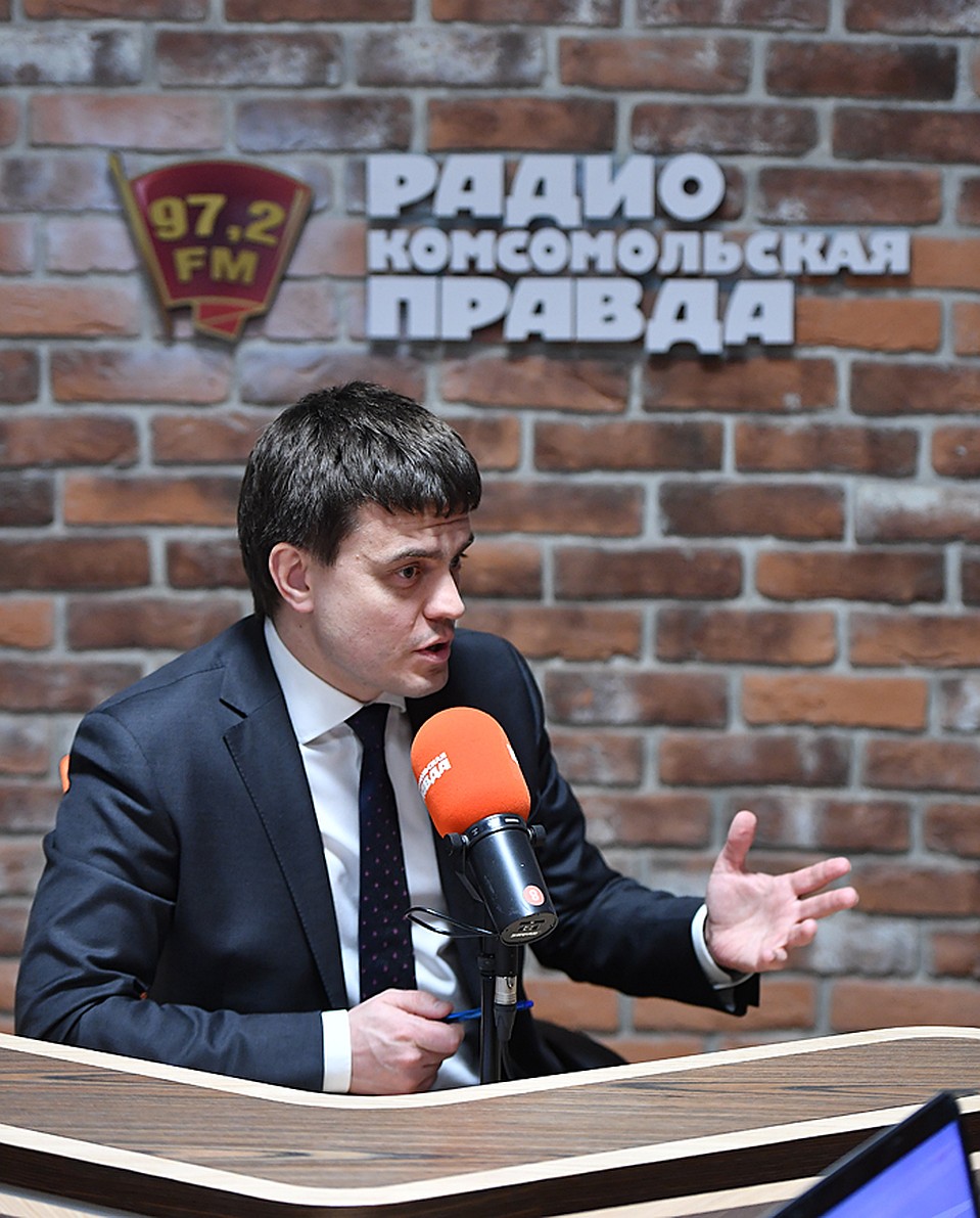 Михаил Котюков в прямом эфире Фото: Иван МАКЕЕВ