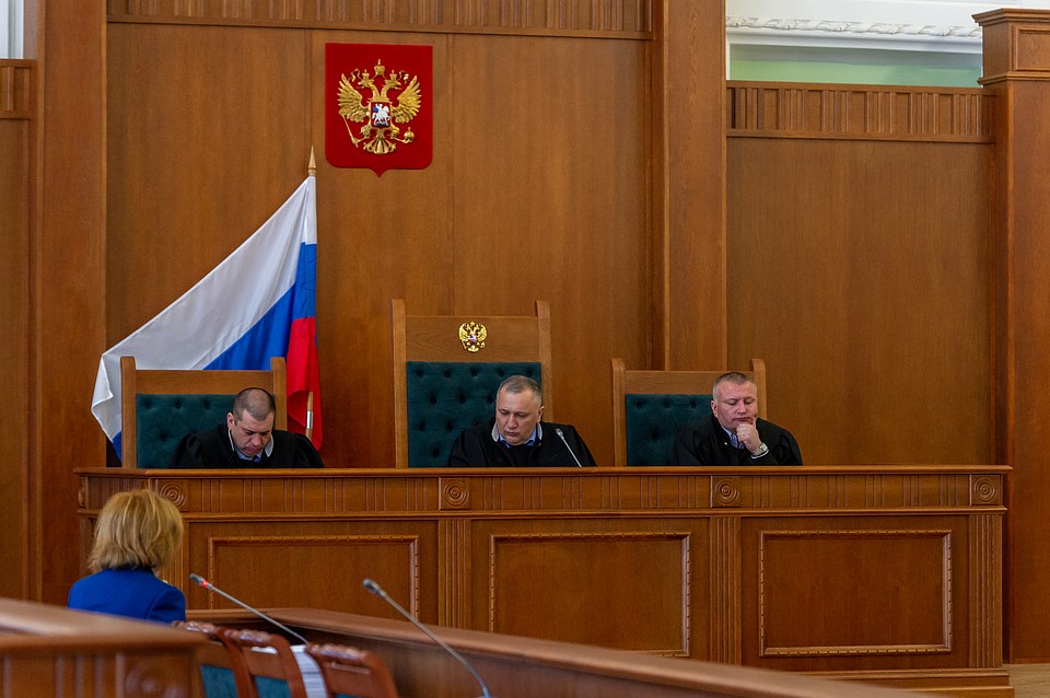 Процесс ведет коллегия судей Фото: Олег ЗОЛОТО