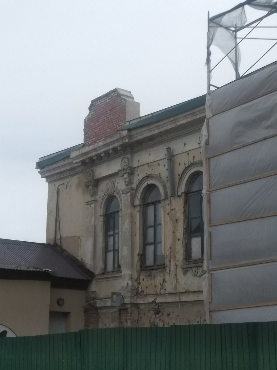 Так выглядит часть фасада. Фото: Ольга Рудева.