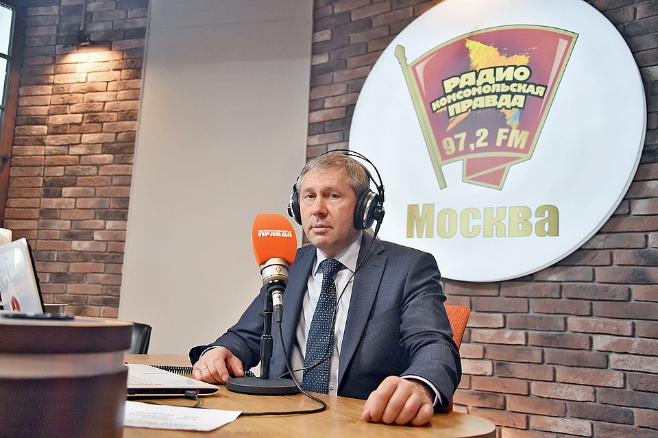Глава Федеральной службы по гидрометеорологии и мониторингу окружающей среды (Росгидромет) Максим Яковенко в студии радио «Комсомольская правда» озвучил планы новых исследований в Арктике