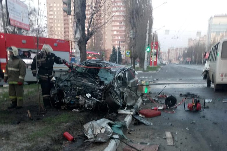 Авария случилась сегодня в 5.10 утра