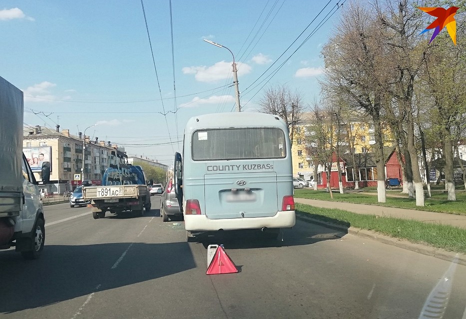 Госавтоинспекторы устанавливают причины аварии Фото: Ольга СУПОНЕВА