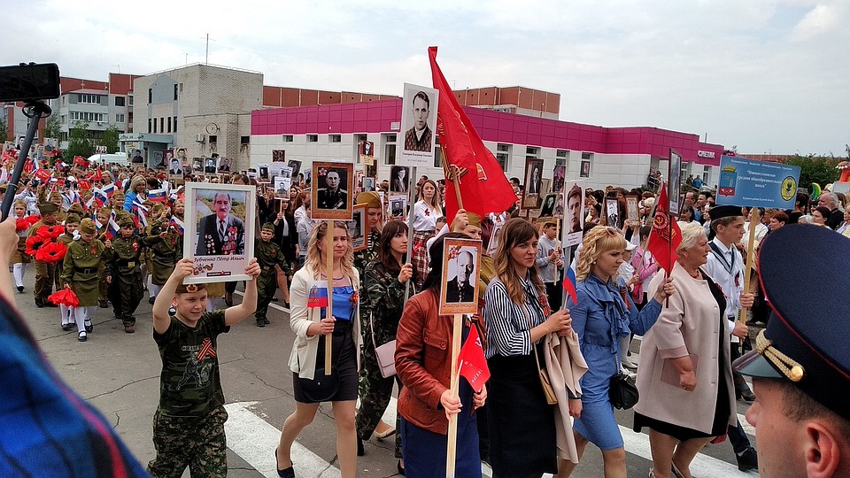 Нескончаемой колонной прошел Бессмертный полк Фото: Яна ШЕЛЕСТ
