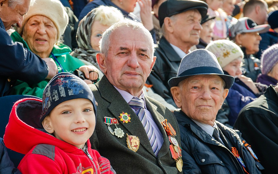 Многие пришли сюда со своим подрастающим поколением. Фото: Элина ОГАНЕСЯН