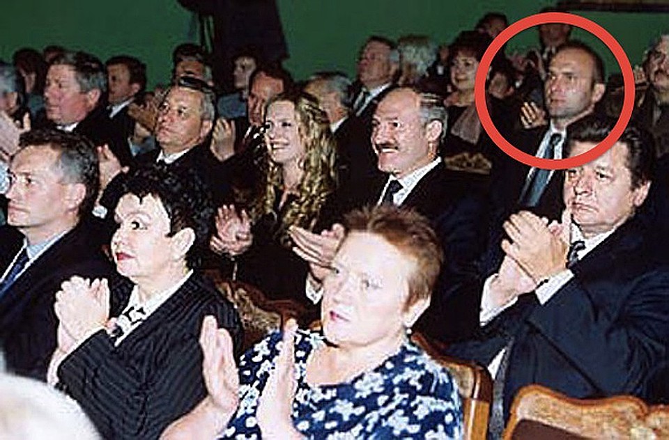 Андрей Втюрин в Купаловском театре. 2003 год. Фото: пресс-служба президента.