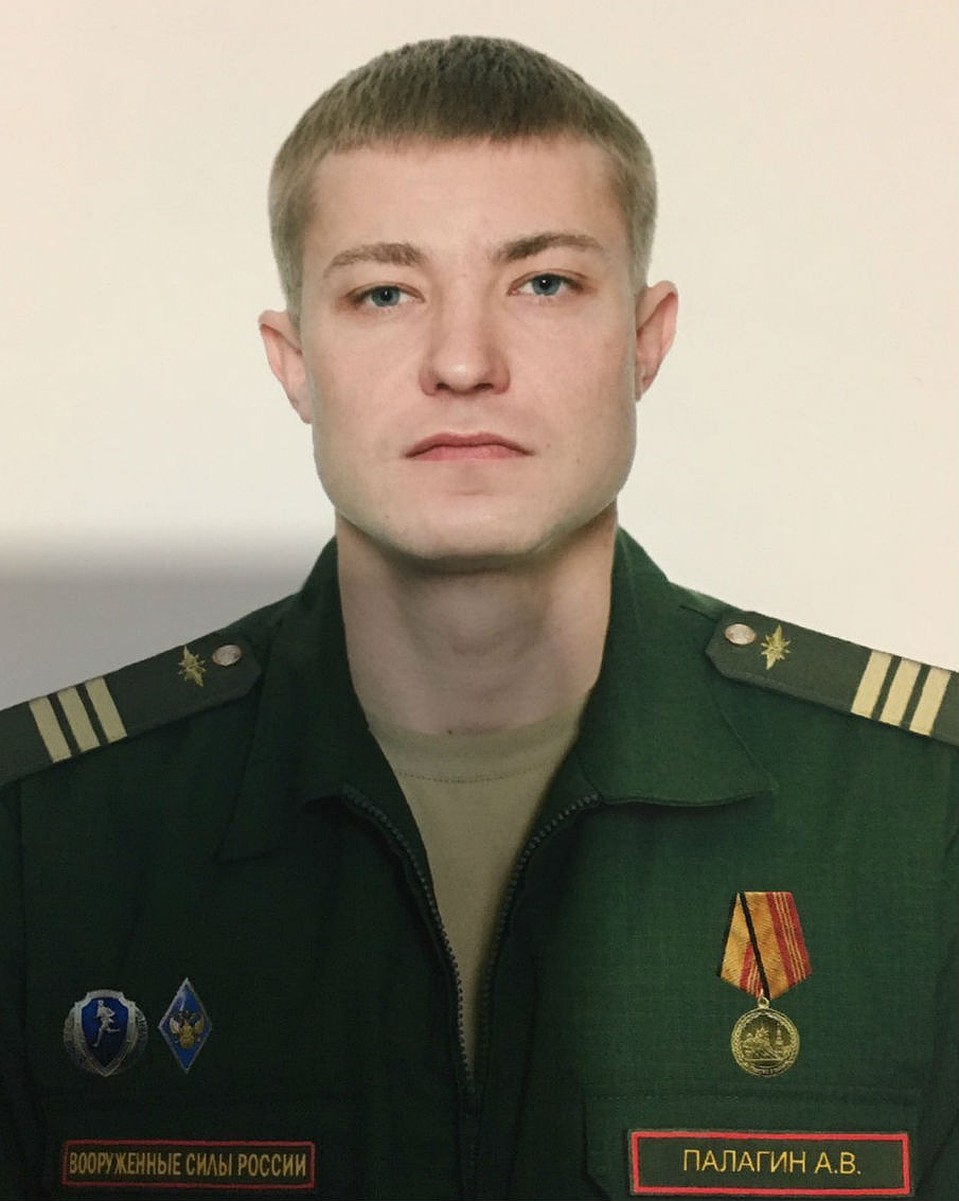 Сержант вообще не хотел, чтобы о его поступке кто-то узнал. Но страна должна знать своих героев в лицо. Фото: Личный архив Александра Палагина.