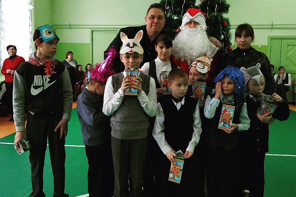 Сейчас Владимир Шабардин стоит на защите детства. Фото: facebook.com/v.shabardin