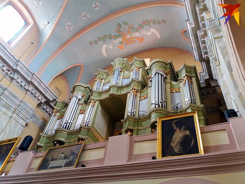 Орган в Пинске имеет 28 регистров и 1498 труб. Фото: Оксана БРОВАЧ