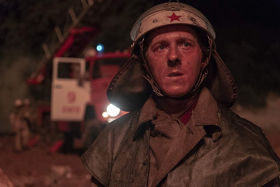 Таких красных звезд на форме пожарных в 1986 году не было, уверяет наш собеседник. Фото: «Чернобыль», Home Box Office