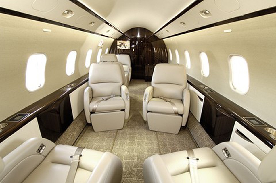 Самолеты Bombardier Challenger используются в бизнес-авиации Фото: EAST NEWS