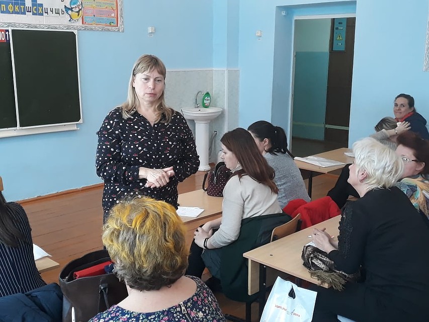 На уроки к психологам приходили родители младшеклассников.