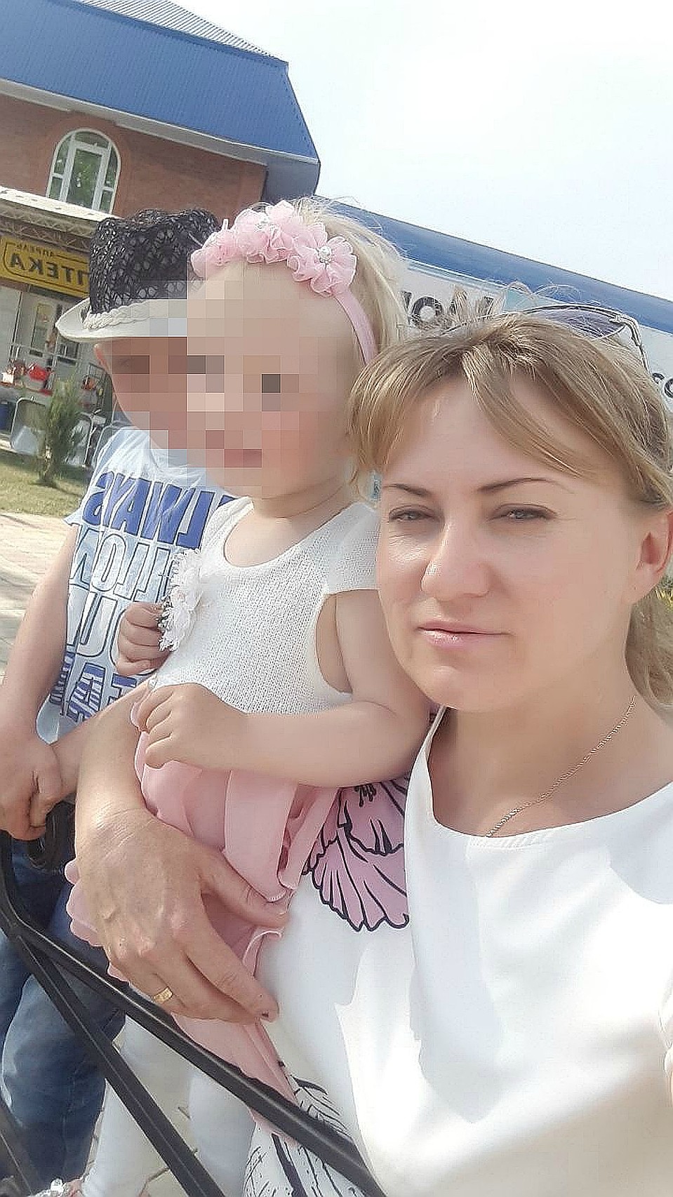 У Натальи остались пятеро детей, последней из них - всего три годика