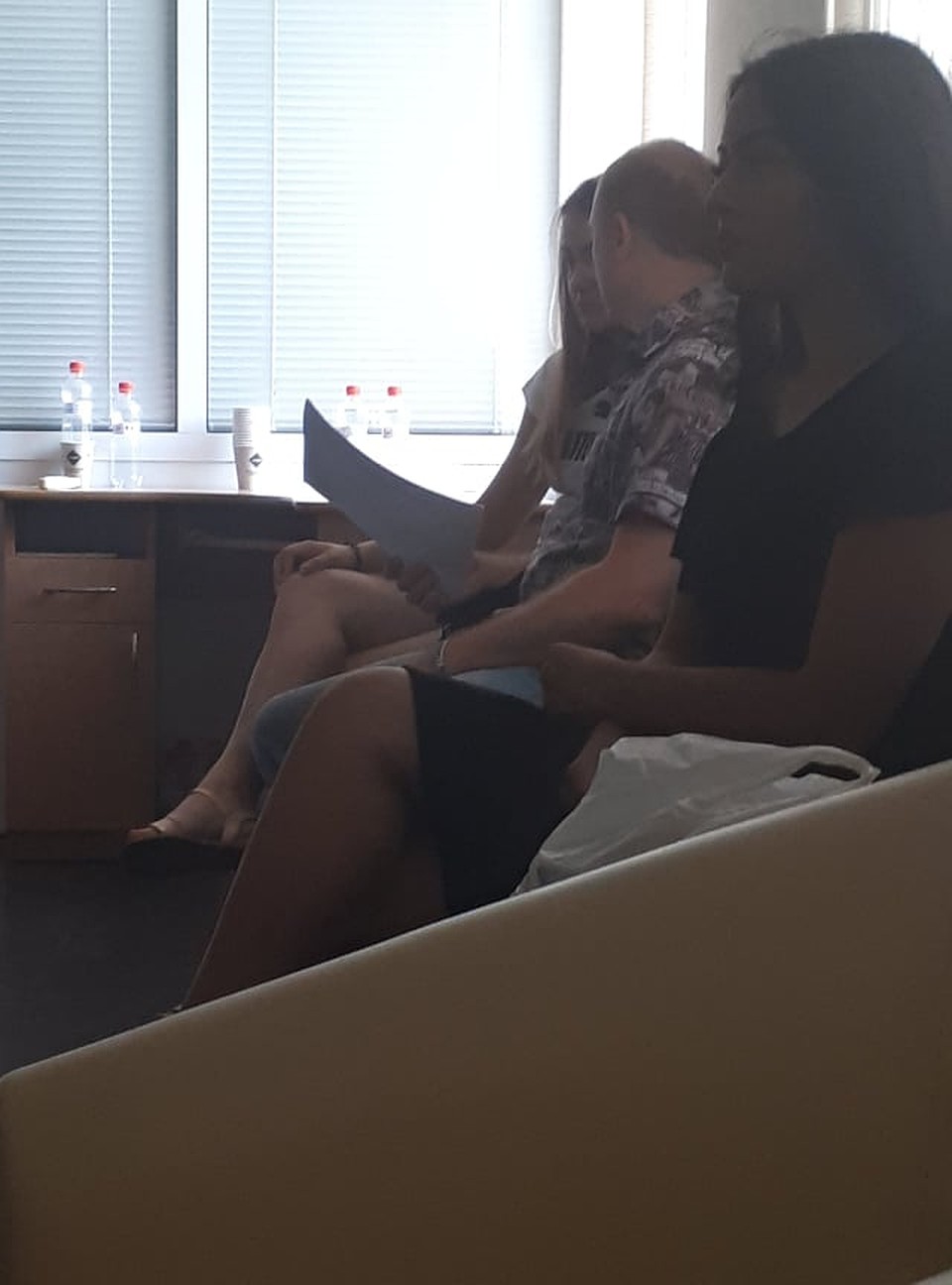 Констанция уверяет, что может помочь в любви и в бизнесе.