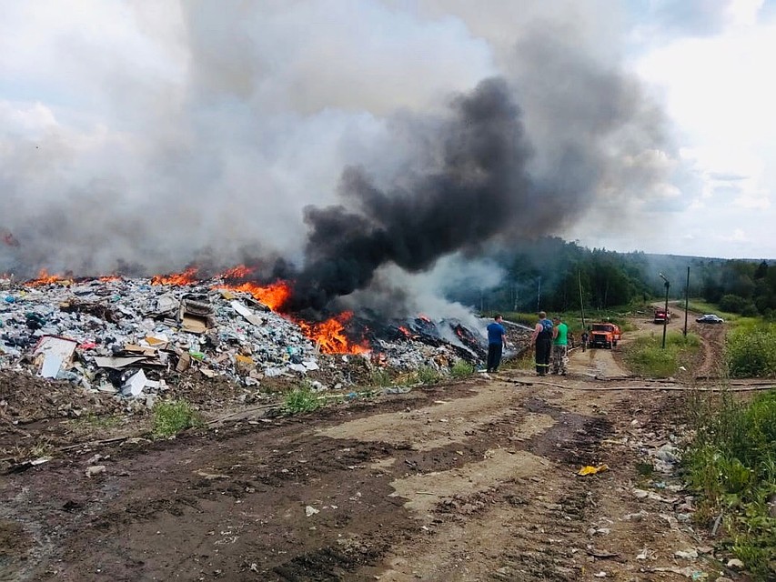 Площадь пожара 1500 квадратных метров