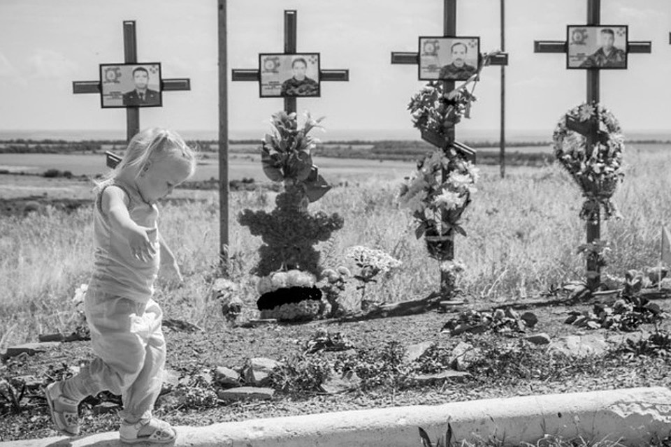 Дети дошкольного возраста не имеют понятия о смерти. И хотелось бы, чтоб они оставались в своем детстве как можно дольше. Фото: Давид Худжец