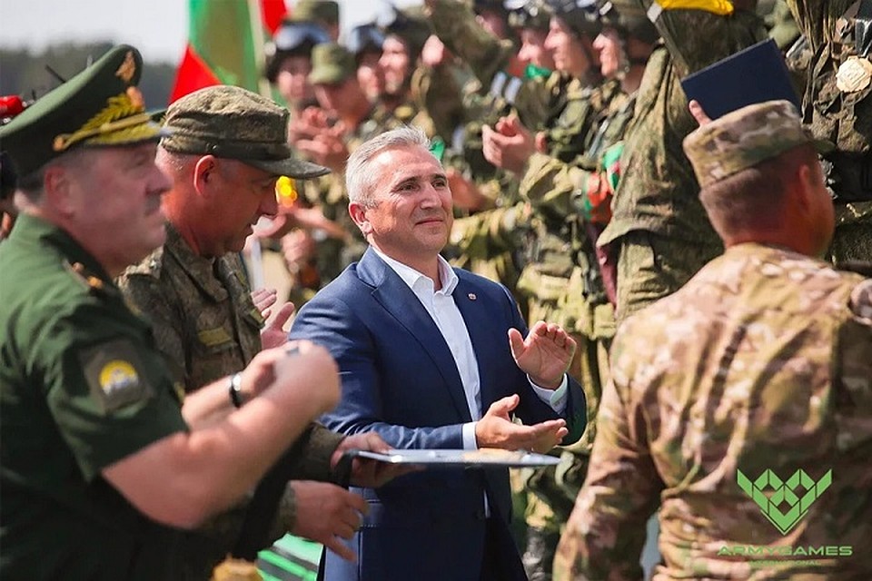 Александр Моор поздравил победителей