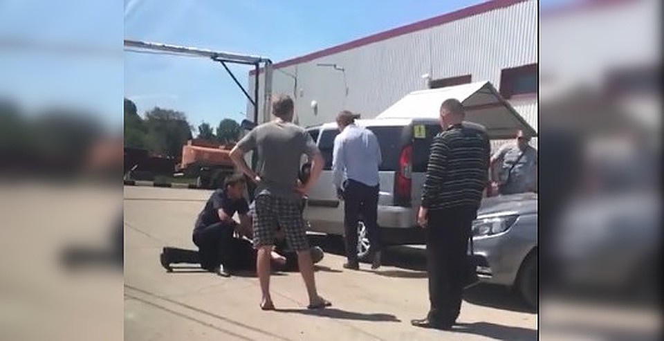 Задержание сотрудников морга проводили в июне Фото: принтскрин видео.