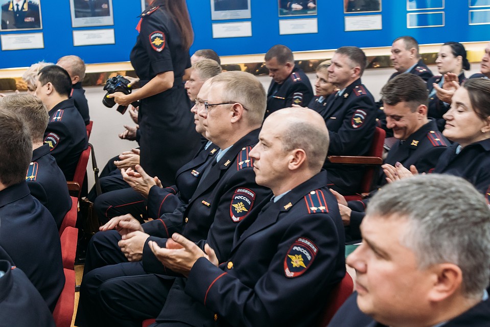 В Тюмени нового начальника полиции поздравил мэр города. Фото пресс-служба администрации города Тюмени.