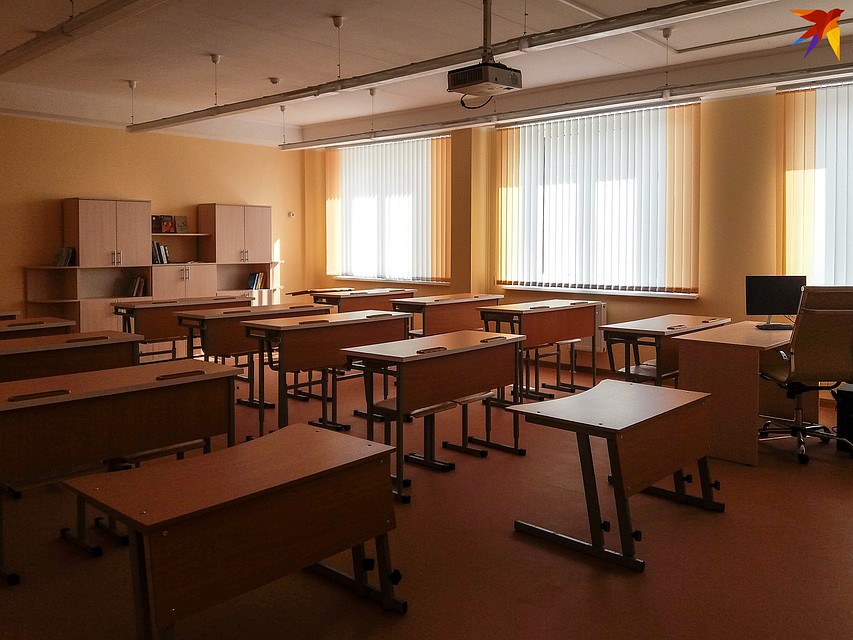 Новенькие классы готовы принять учеников. А им не терпится пойти в новую школу! Фото: Оксана БРОВАЧ