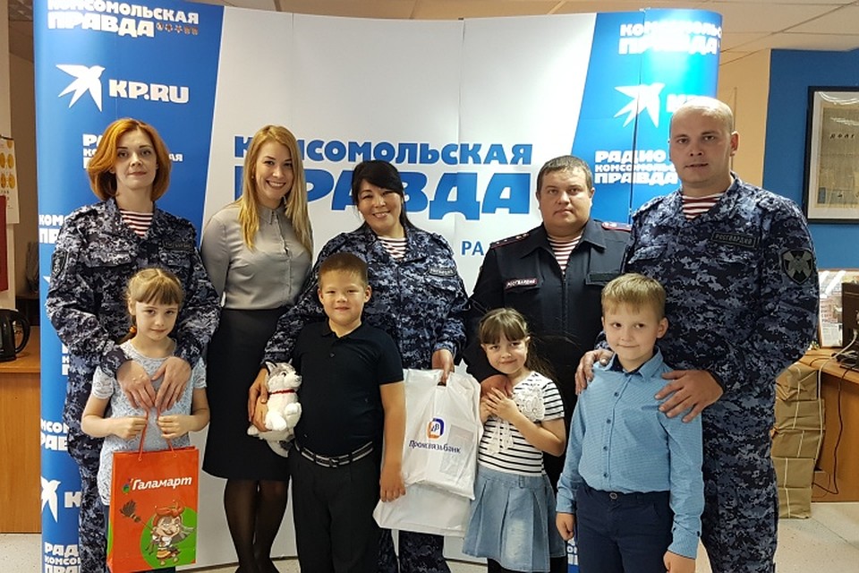 Победитель в специальной номинации от Промсвязьбанка Сергей Роганин (в центре). Фото: Светлана СИМИНА