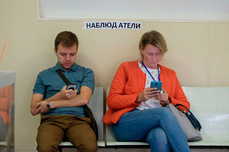 По данным избиркома Северной столицы, большая часть сообщений о нарушениях на выборах оказалась из них – «фейком». Фото: Артем КИЛЬКИН