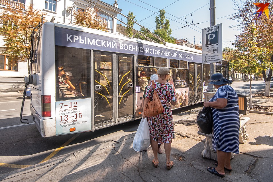 Каждый день с 9 по 12 сентября с 12.00 до 17.00 часов друг за другом заходят актеры и реконструкторы Фото: Анна САДОВНИКОВА