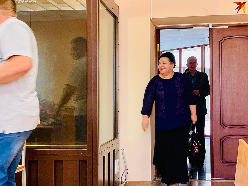 На суд Татьяна Атаева пришла в сопровождении двух адвокатов. Фото: Татьяна РУМЯНЦЕВА