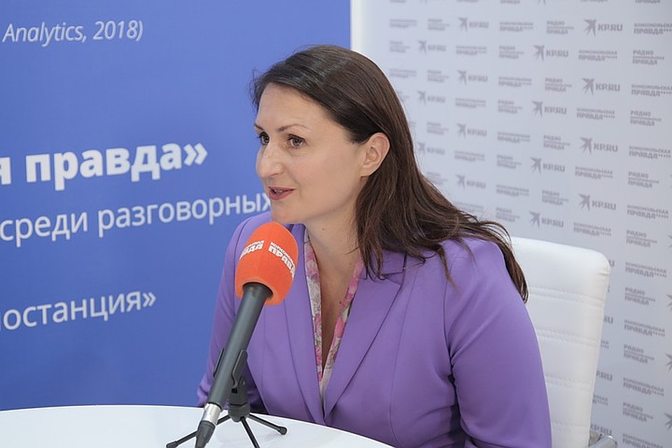 Анна Шабарова считает, что основой трудового коллектива на новом комбинате станут местные жители. Фото: Руслан РАХМАНГУЛОВ