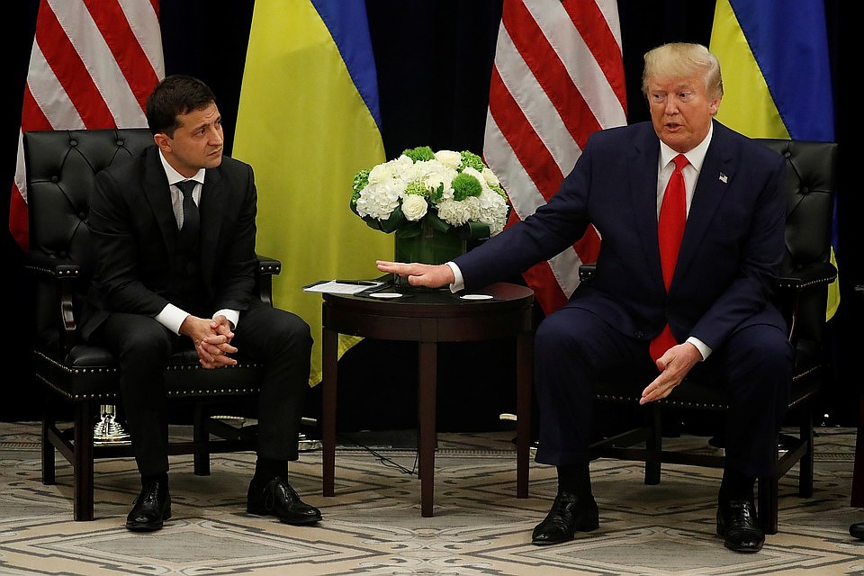 Трамп просит Зеленского провести расследование против Байдена. Но вот так напрямую он не говорит, что, если ты не проведешь расследование, то я лишу Украину финансовой помощи Фото: REUTERS