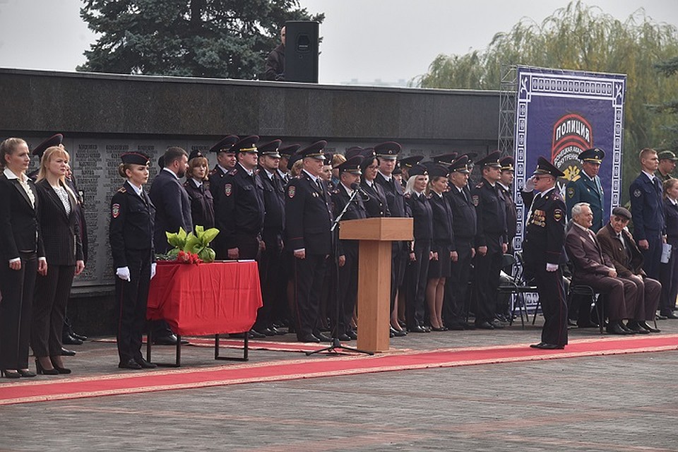 Курсанты Донецкой академии внутренних дел приняли присягу на верность народу Республики. Фото: Официальный сайт Главы Республики