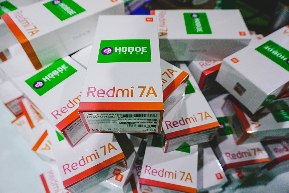 Весь октябрь и ноябрь находчивые белорусы бесплатно получают смартфоны.