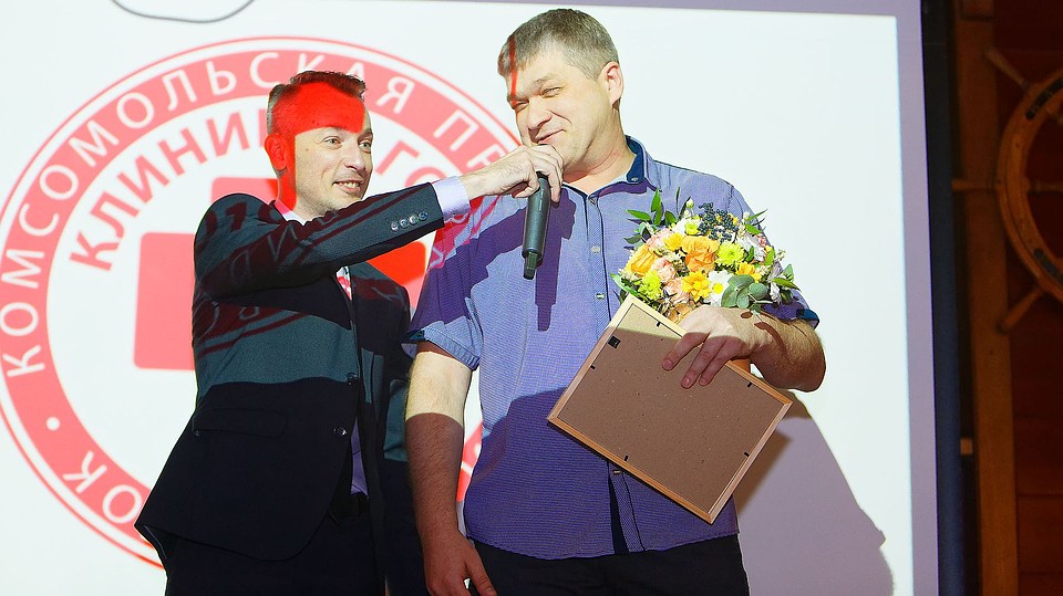 Награждение Сергея Ефимкина. Фото: Роман Савин