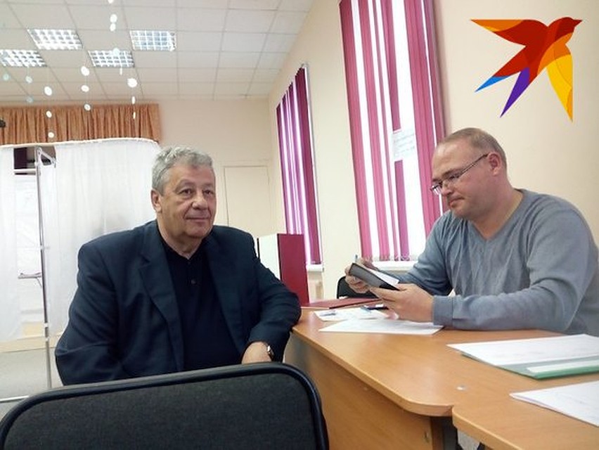 Аркадий Чернецкий, что опрос поможет решить конфликт мирный путем Фото: Данил СВЕЧКОВ