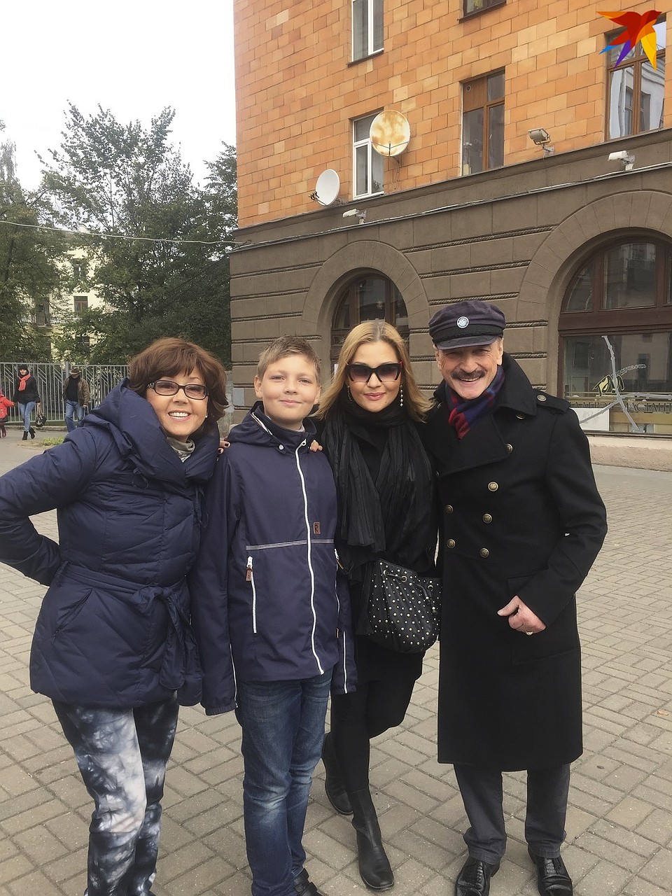 2015 год. Одно из редких фото, на котором вместе три поколения: Настя, ее родители и сын Иван.