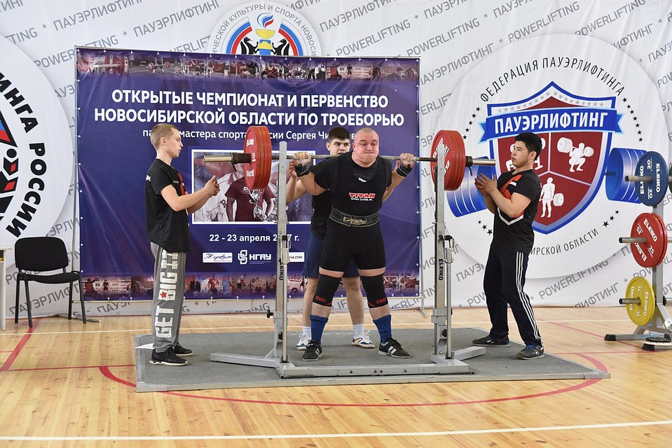 Казалось бы, парень - спортсмен, а в армию не взяли из-за лишнего веса. Фото: соцсети