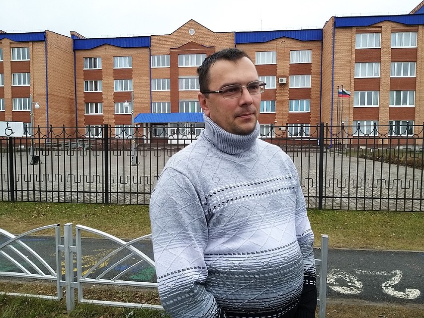 Учитель ОБЖ Артем Сухинин всегда считал Рамиля адекватным ребенком Фото: Кира Санникова