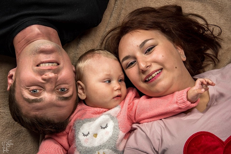 Родители Виталины поставили цель любой ценой вернуть дочке здоровье. Фото: из личного архива героев публикации.