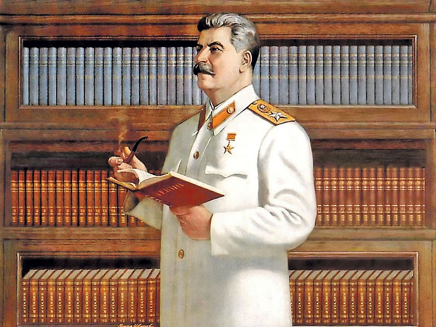 Есть легенда, будто немецкое командование хотело обменять Якова на фельдмаршала Паулюса, взятого Красной Армией в плен в Сталинграде, на что Сталин якобы ответил: «Я солдата на фельдмаршала не меняю». Фото: GLOBAL LOOK PRESS