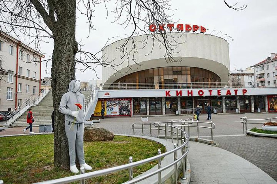 Инсталяции появились на улицах Минска 4 ноября. Фото предоставлено организатором