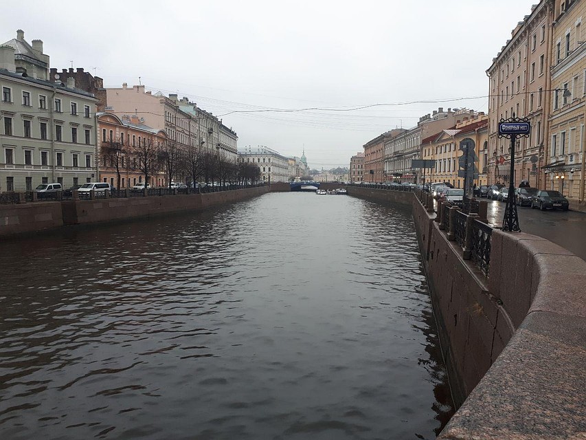 Тело девушки было выброшено в реку Мойка Фото: Роман ЛЯЛИН