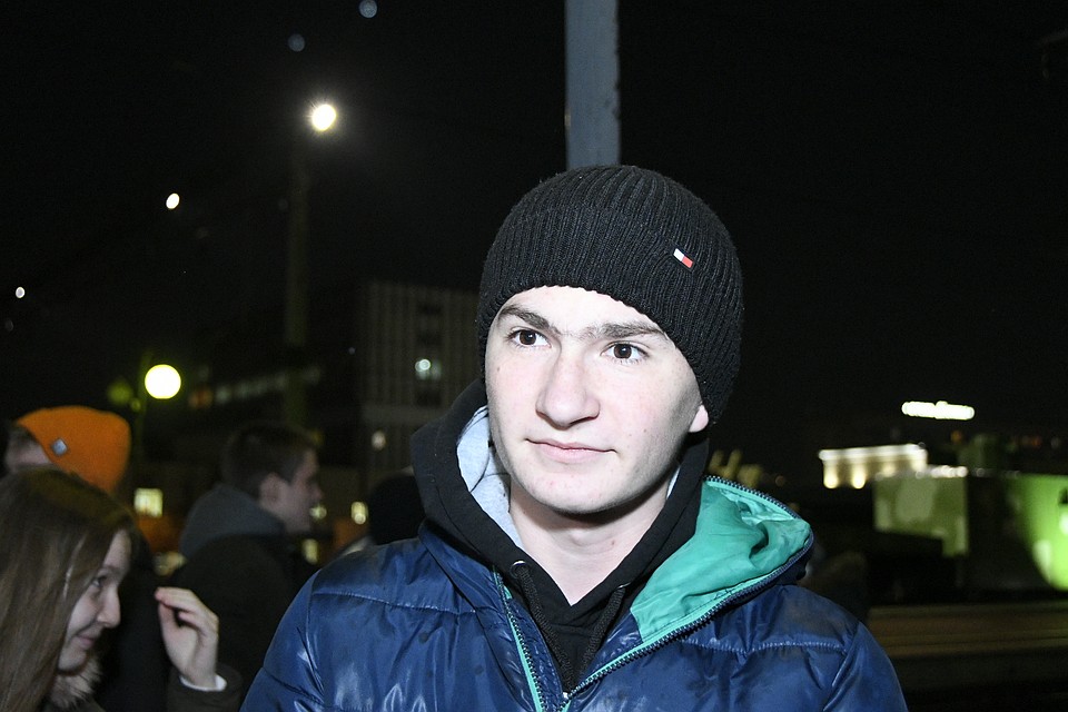 Павел вместе с товарищами тоже отправился в Питер Фото: Алексей ФОКИН